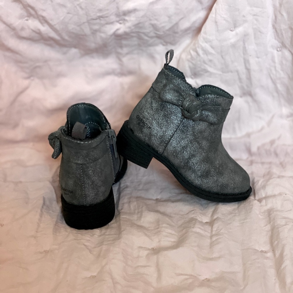 Oshkosh B’gosh Gray Metallic Boots